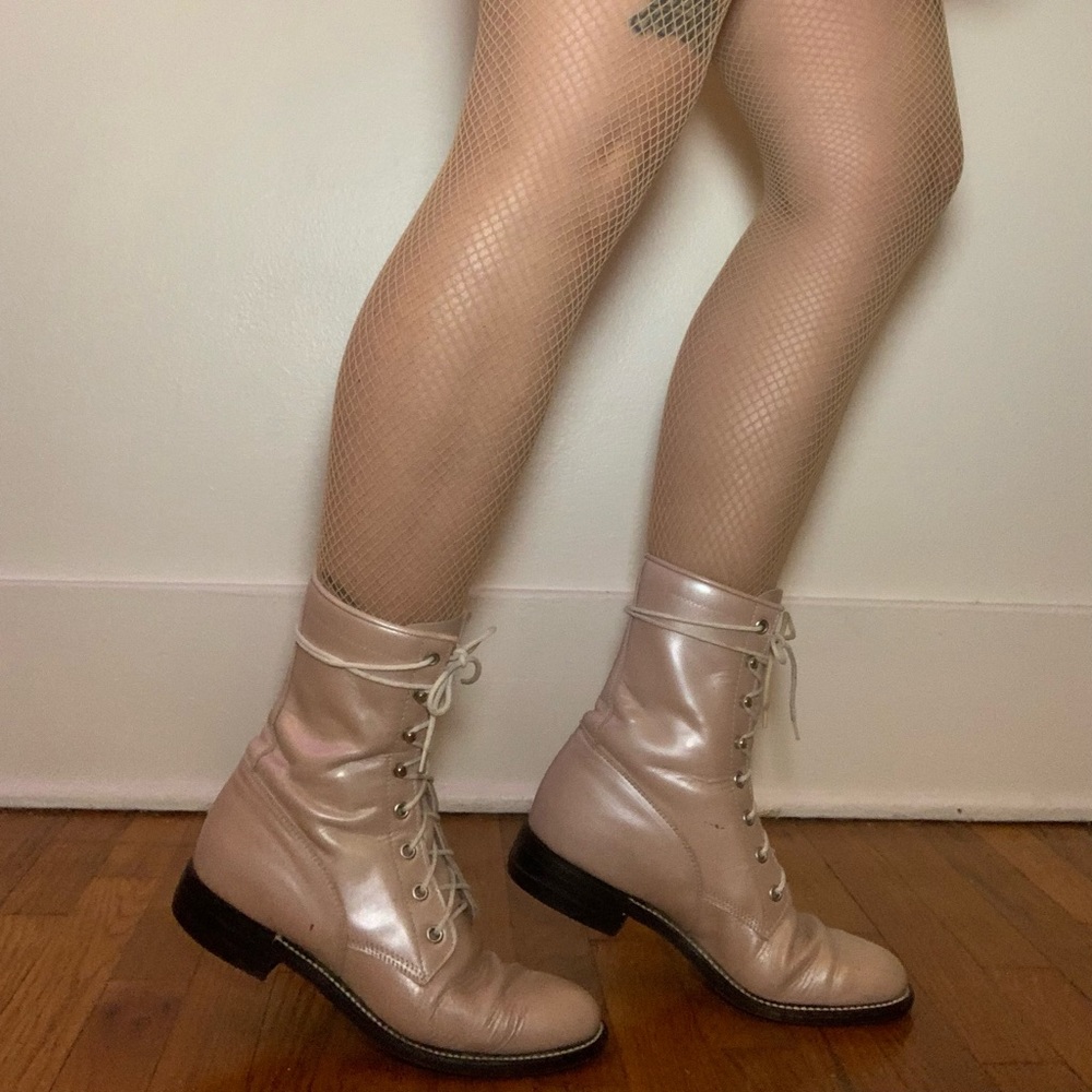 Justin Boot Vintage Women’s Kiltie Roper Lace Up Boot Pearl Pink Sz. 7B